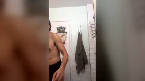 nikogigiii online show from January 5, 2026, 5:49 pm