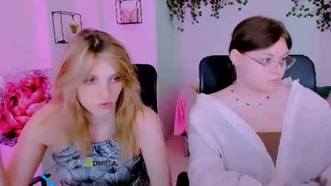 Snapshot of nikol_kitt chatting on June 24, 2026, 6:51 pm Little Niko Help me reach my goals online show from June 24, 2026, 6:51 pm