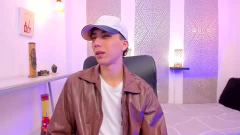    online show from November 21, 2025, 4:22 am