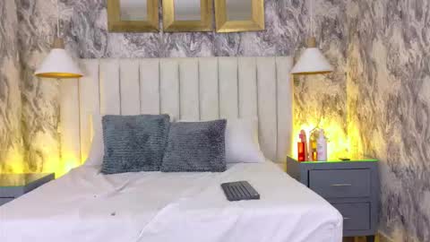 karoll online show from December 13, 2025, 7:53 pm