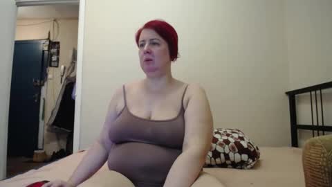 Snapshot of nikolettared chatting on January 14, 2025, 2:11 pm Nikoletta online show from January 14, 2025, 2:11 pm