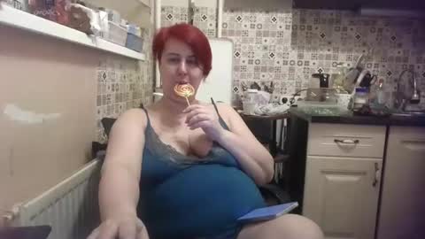 Snapshot of nikolettared chatting on January 31, 2025, 6:25 pm Nikoletta online show from January 31, 2025, 6:25 pm
