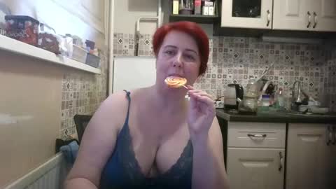 Snapshot of nikolettared chatting on February 1, 2025, 7:36 am Nikoletta online show from February 1, 2025, 7:36 am