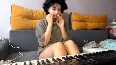 nikoli_naw online show from January 9, 2025, 7:31 am