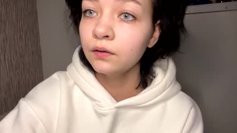 nikoli_naw online show from January 28, 2025, 8:26 pm