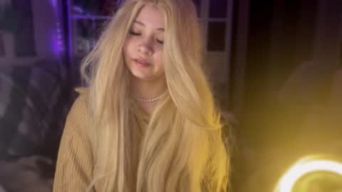 nikoli_naw online show from February 21, 2026, 9:27 pm