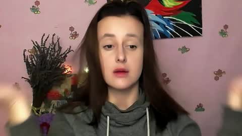 Nikolleta online show from November 7, 2025, 8:58 am