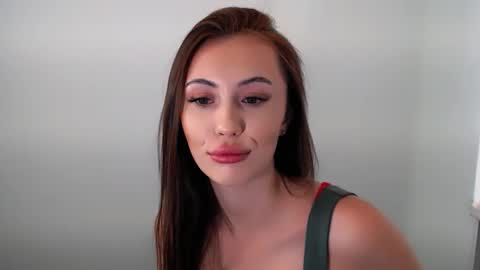 Snapshot of nikonara_ chatting on September 23, 2025, 12:19 pm nikonara_ online show from September 23, 2025, 12:19 pm