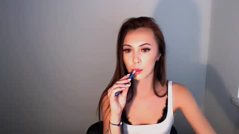 Snapshot of nikonara_ chatting on November 17, 2025, 1:39 pm nikonara_ online show from November 17, 2025, 1:39 pm