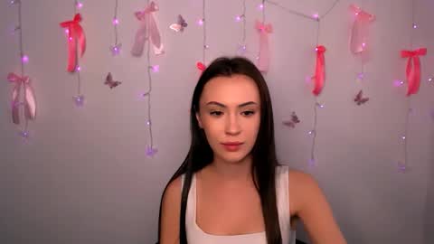 nikonara_ online show from April 5, 2026, 12:35 pm