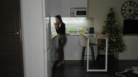 Bella online show from January 14, 2026, 2:33 pm