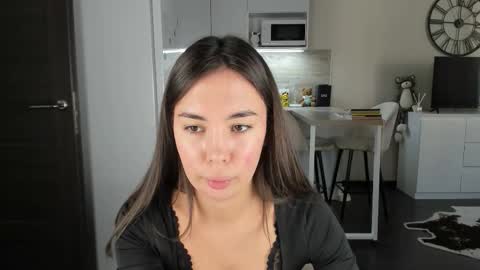 Bella online show from February 1, 2026, 9:52 am