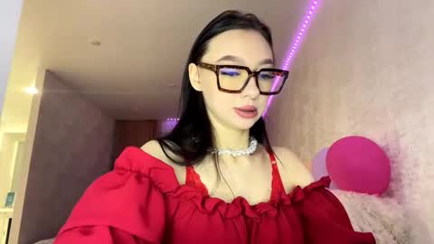 Snapshot of nilsamazuo chatting on December 4, 2025, 5:32 pm Margot online show from December 4, 2025, 5:32 pm