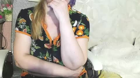 Nimfalove online show from May 20, 2026, 10:05 pm