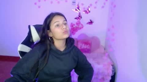 nina__777 online show from December 17, 2025, 11:27 am