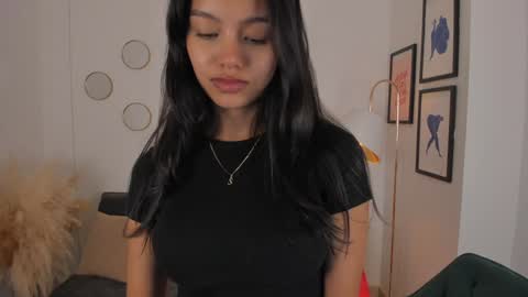 NINA online show from December 17, 2024, 11:38 pm