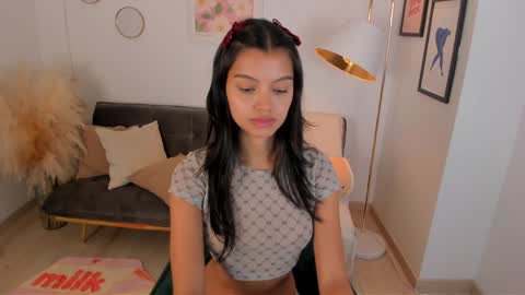 NINA online show from February 5, 2025, 10:55 pm