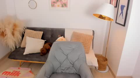 NINA online show from February 28, 2025, 7:03 pm