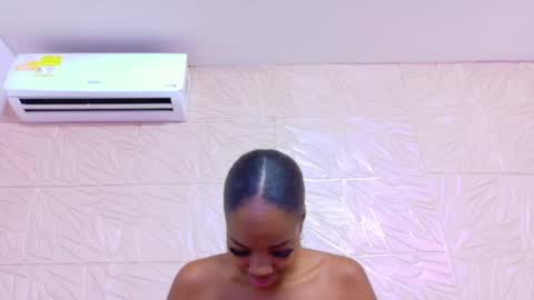 nina_bae_ online show from April 18, 2026, 7:18 pm