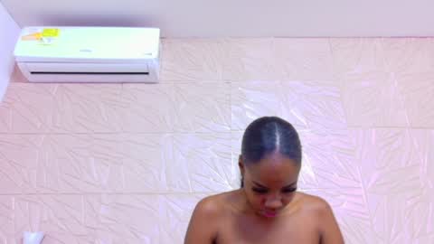 nina_bae_ online show from April 19, 2026, 1:32 pm