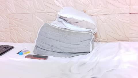 nina_bae_ online show from May 14, 2026, 8:37 pm