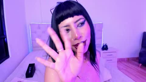 Nina Fox  online show from May 15, 2026, 11:45 pm