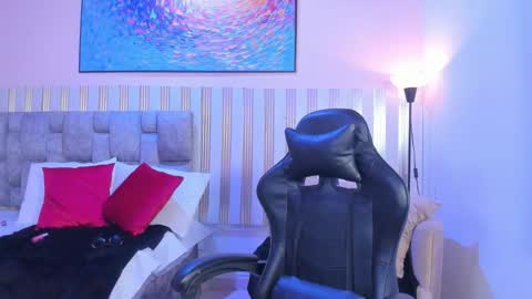 Snapshot of nina_glow_ chatting on February 28, 2026, 11:44 am nina_glow_ online show from February 28, 2026, 11:44 am