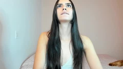  Nina  online show from December 1, 2025, 11:32 pm