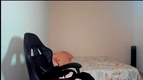  Nina  online show from February 18, 2026, 8:49 pm