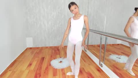 Natalia  FOLLOW ME ----  nathy po online show from February 21, 2025, 8:38 pm