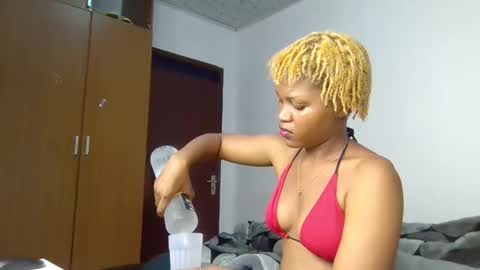 Nina online show from December 15, 2025, 12:15 am