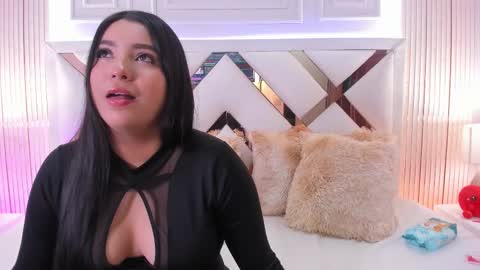 Nina online show from March 22, 2026, 3:32 am