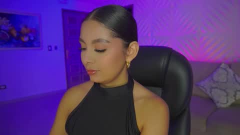 Nina online show from September 19, 2025, 4:03 am