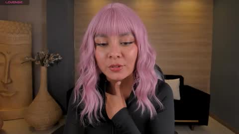 Nina online show from November 12, 2025, 2:34 am