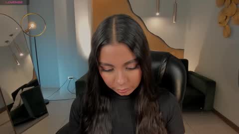 Nina online show from November 26, 2025, 3:07 am