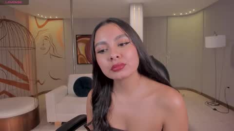 Nina online show from December 3, 2025, 2:41 am