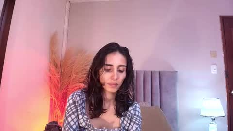 Nina online show from September 30, 2025, 6:02 pm