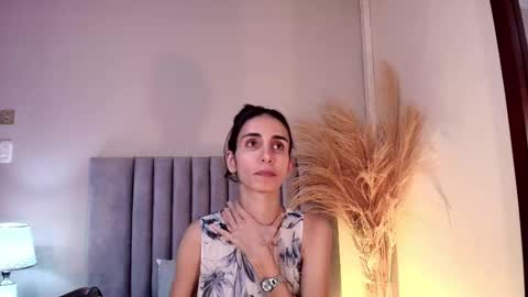 Nina online show from October 18, 2025, 6:08 pm