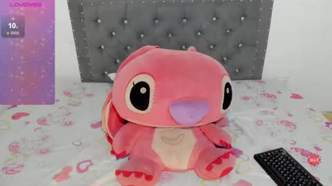 Snapshot of ninagrey03 chatting on January 23, 2025, 11:36 pm Valentina online show from January 23, 2025, 11:36 pm