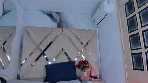 ninahtx online show from November 24, 2025, 9:03 pm