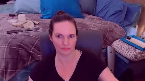 Nina Jaymes online show from December 1, 2025, 2:49 am