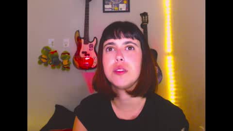 ninapellegrini17 online show from October 9, 2025, 11:14 pm