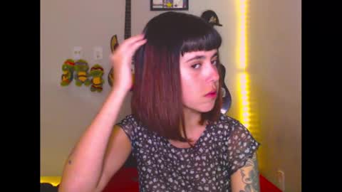 ninapellegrini17 online show from October 12, 2025, 11:04 pm