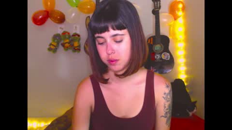 ninapellegrini17 online show from October 16, 2025, 9:16 pm