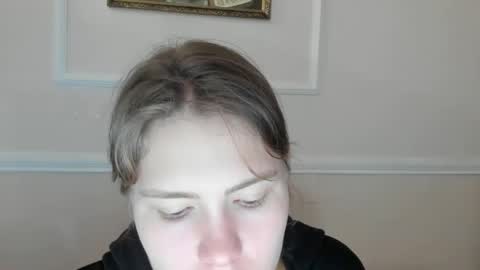 ninarihh online show from November 29, 2025, 1:58 pm