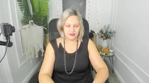 ninastarle online show from October 17, 2025, 5:54 am