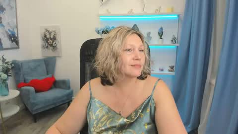 ninastarle online show from June 5, 2026, 12:00 pm