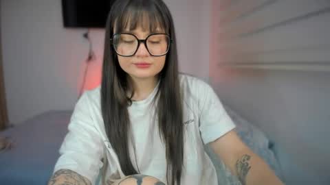 Snapshot of ninavolkov chatting on March 24, 2026, 11:43 pm ninavolkov online show from March 24, 2026, 11:43 pm