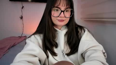 Snapshot of ninavolkov chatting on April 18, 2026, 12:58 am ninavolkov online show from April 18, 2026, 12:58 am