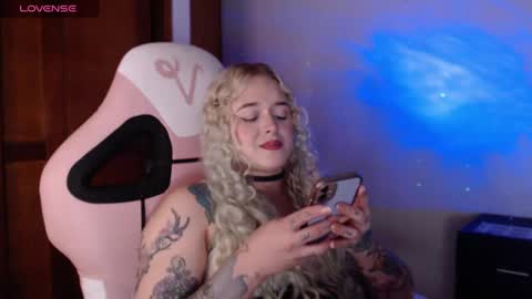 Snapshot of ninaxxstorm chatting on February 25, 2025, 2:58 am Nina online show from February 25, 2025, 2:58 am